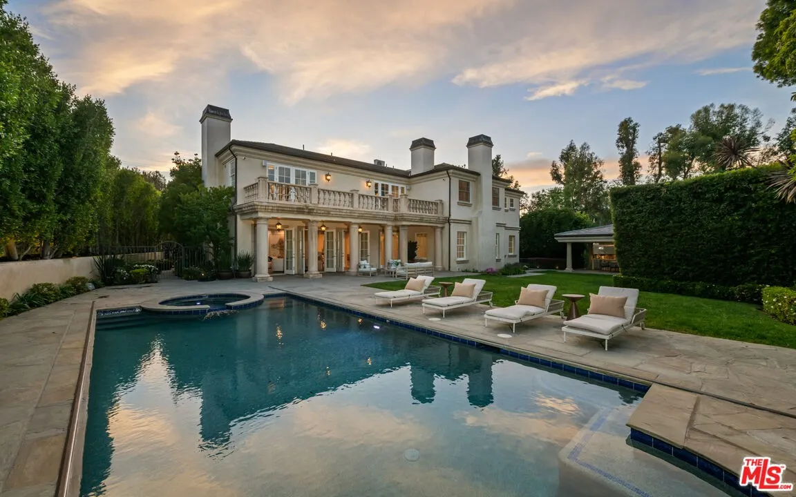 630 N Bonhill Rd, Los Angeles, CA 90049