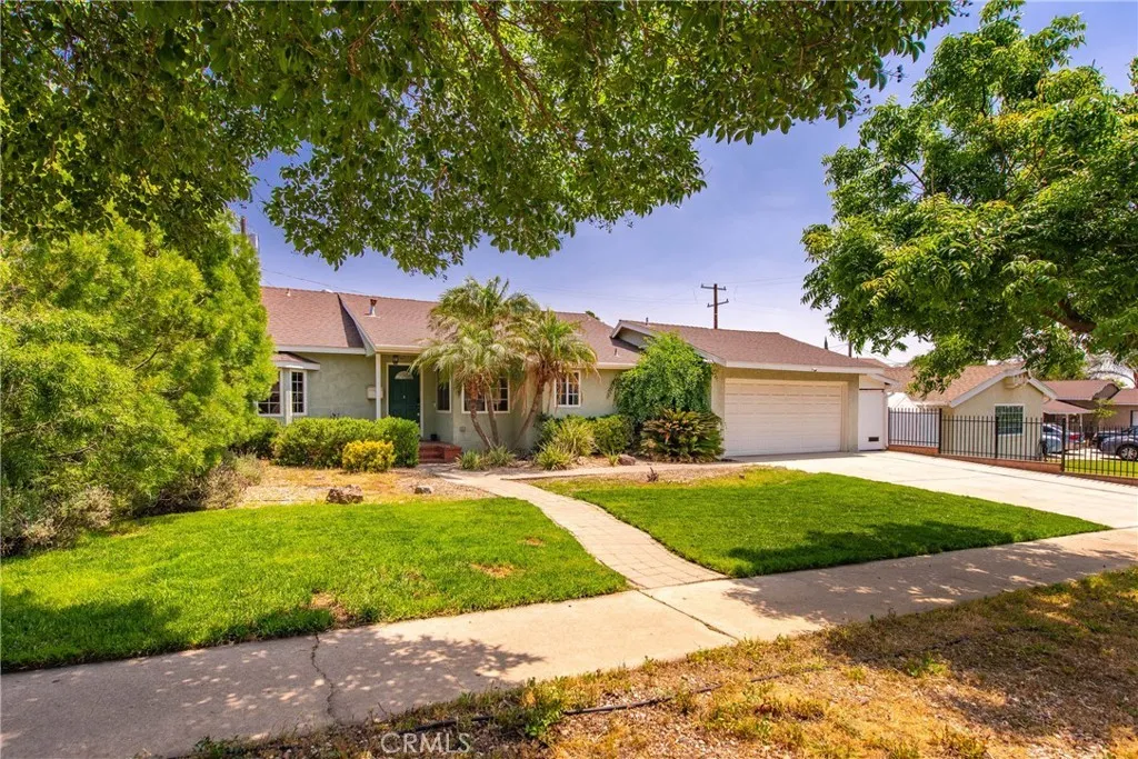 12176 Newgard Ave, Sylmar, CA 91342