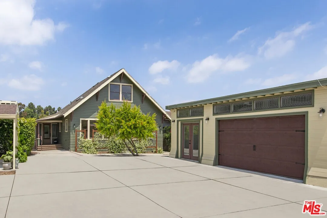844 E Kensington Rd, Los Angeles, CA 90026
