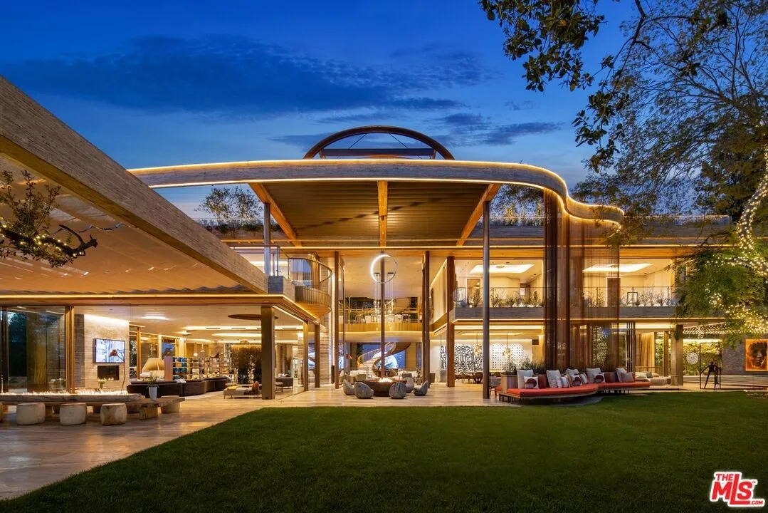 607 Siena Way, Los Angeles, CA 90077