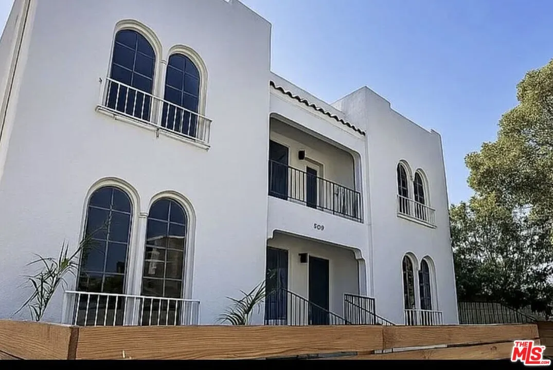 240 Robinson St Apt 7, Los Angeles, CA 90026