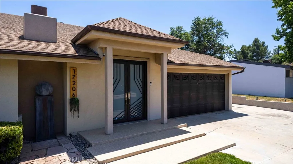 17206 Nugent Pl, Granada Hills, CA 91344